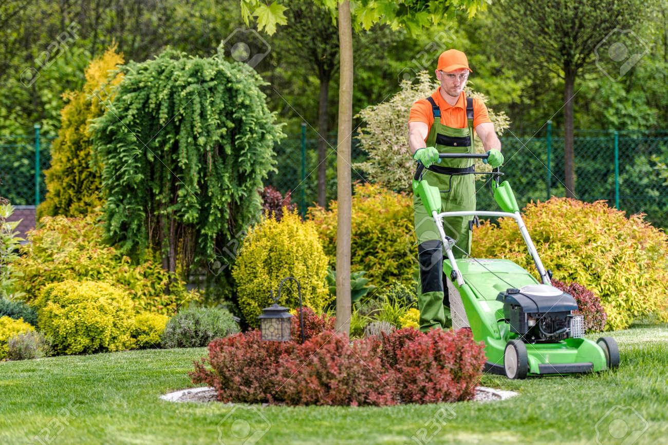 Garden Care Service - Royal Parks Landscaping